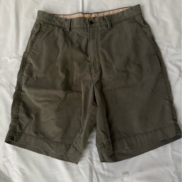 Men’s Tommy Bahama Casual Beach Brand Flat Front Chino Shorts 33 - Picture 1 of 5